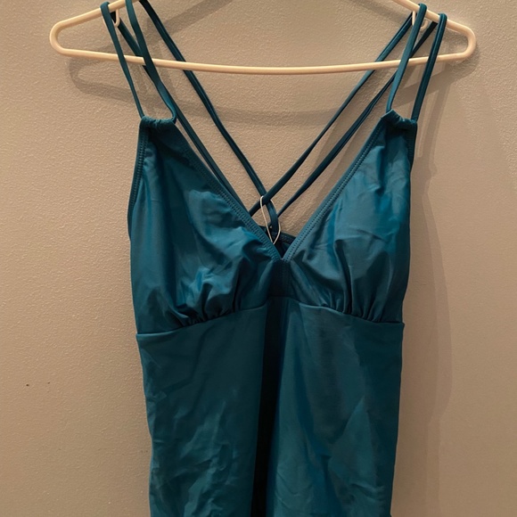 Beachsissi Tankini set in a Soft Green Colour Criss Cross Back Cut Out Bottoms - Picture 11 of 15